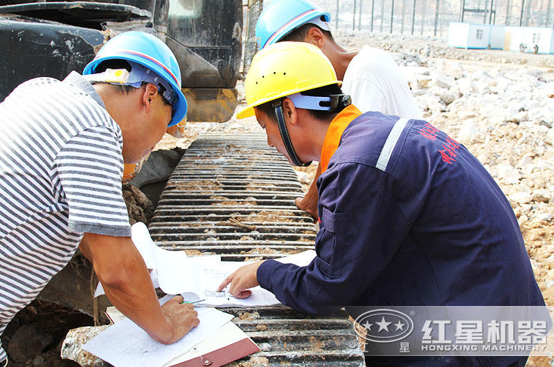 紅星機(jī)器技術(shù)人員現(xiàn)場指導(dǎo) 紅星機(jī)器技術(shù)人員現(xiàn)場指導(dǎo)