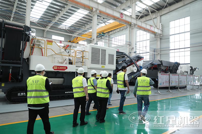 客戶參觀移動破現(xiàn)貨 客戶參觀移動破現(xiàn)貨